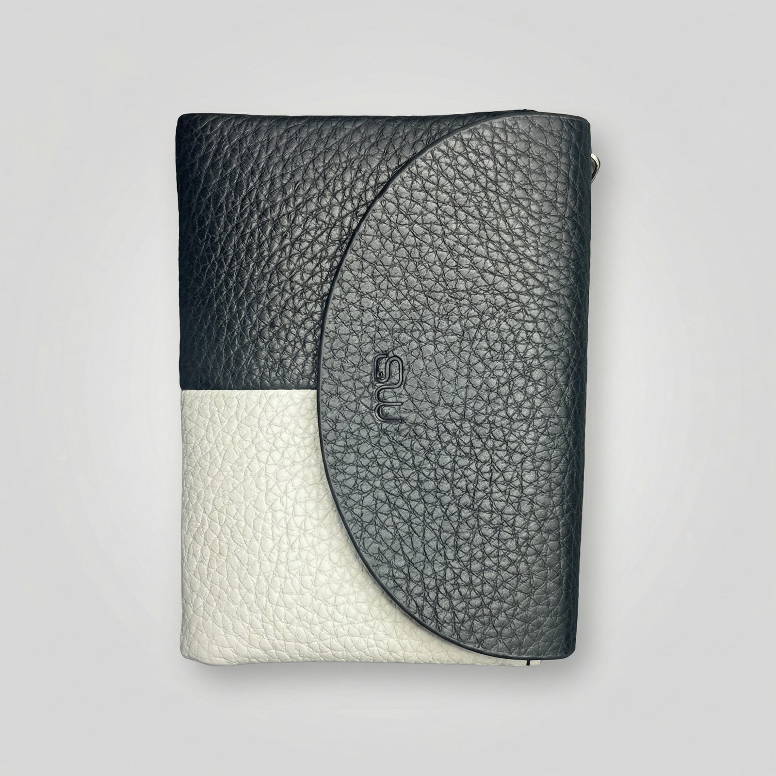 Queen Magnetic Wallet